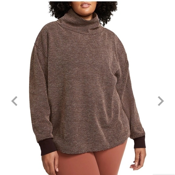 NWT Nike Women's Yoga Luxe Cover-Up - Picture 4 of 7